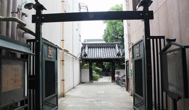 京都 本教寺　正面出入口