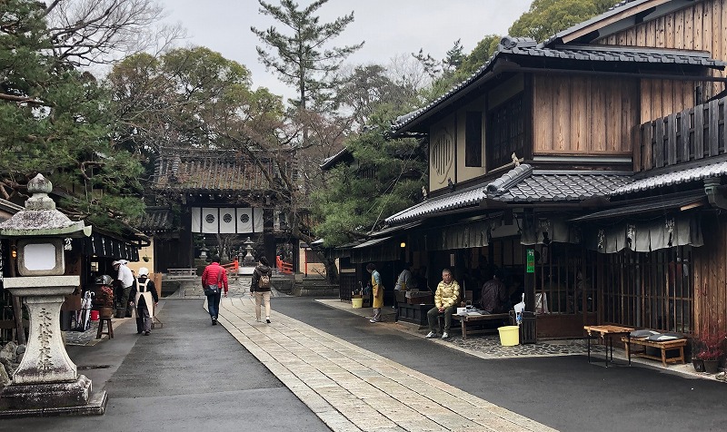 京都 今宮神社の駐車場