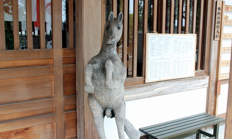 京都 田中神社 右側の馬